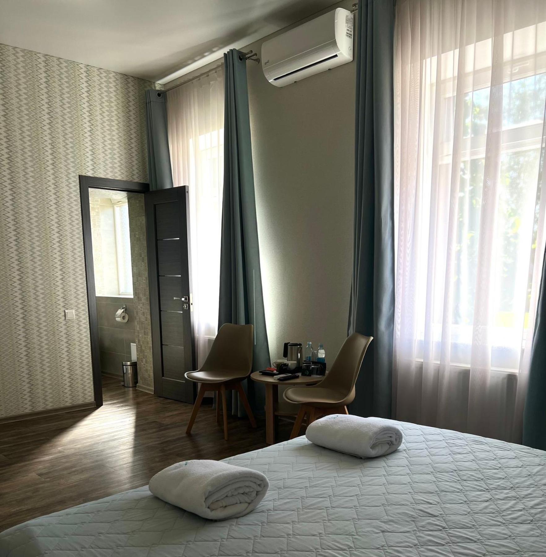 Hotel Dozari Korostyshiv ภายนอก รูปภาพ